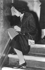 יהודיה מוינה לאחר הגעתה לאנגליה, הרוויץ', אנגליה, 1938