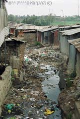 משכנות עוני בשכונת קיברה, ניירובי, קניה