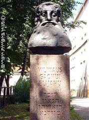 פסל של הגאון ר' אליהו מווילנה, וילנה