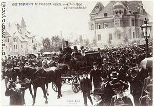 הלוויתו של הרצל, וינה, 7.7.1904