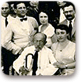 אחד העם בחוג המשפחה והחברים, סופרים, מחנכים ואישי ציבור, ביום הולדתו ה- 70, על הר הכרמל, אב תרפ"ו, יולי 1926