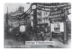 רחוב בדנציג ובו שלט כתוב גרמנית, 1920