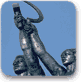 פועל ופועלת בקולחוז חלק מפסל, הפסלת ורה מוחינה, ברית המועצות 1937