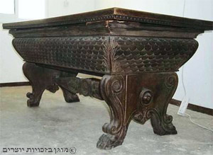שולחן ששימש כמקום מחבוא ברומא לפרננדו פצ'יפי'צ'י
