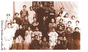כיתה בבית ספר אליאנס (כי"ח) לבנות בבגדד, 1902