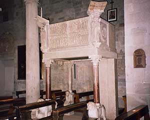 עמדת המטיף (pulpito) בכנסיית St. Bartolomee in Pantano